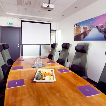 מלון Grand Olav 4*